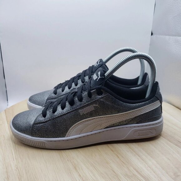 Puma Vikky V3 Glitz Youth Girls size 4.5 Silver Sneakers Casual Shoes 38470101 - Picture 1 of 7